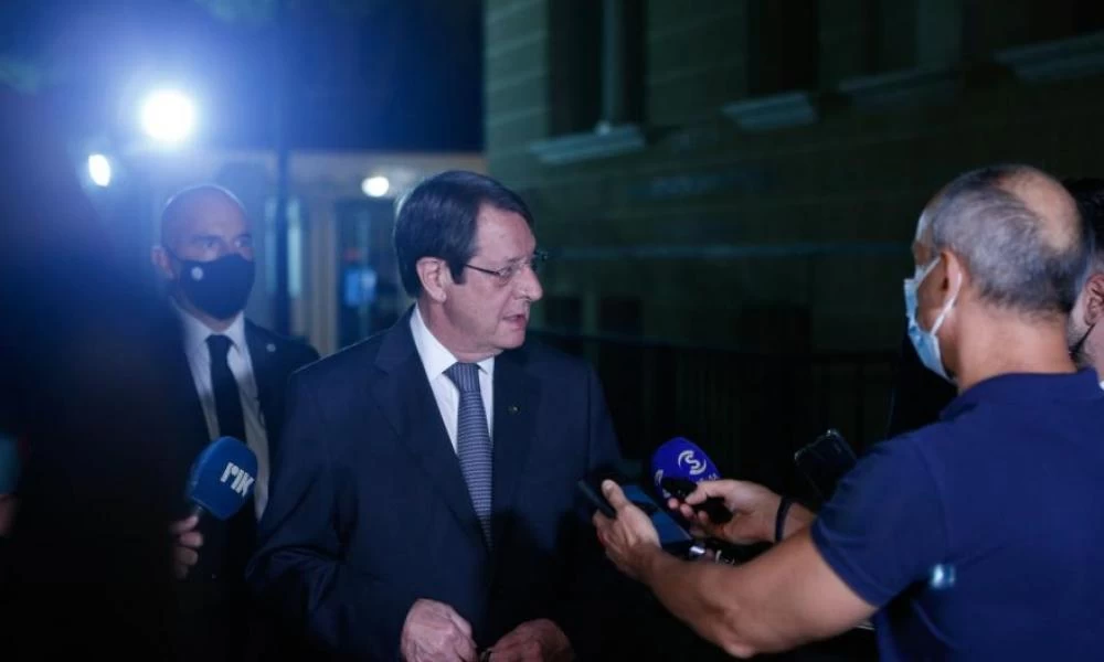 "Αστείο" η ατάκα Αναστασιάδη στους δημοσιογράφους ότι "θα σας πάρει ο δαίμονας"